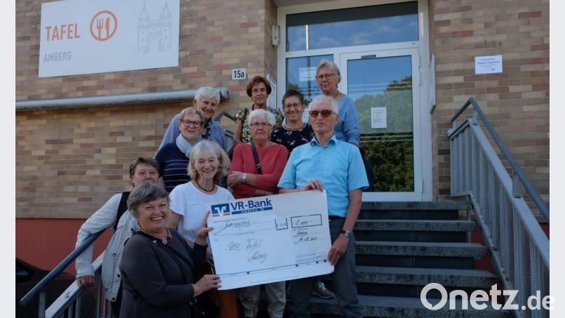 Spendenuebergabe Frauenbund Saurenbach AmbergerTafel